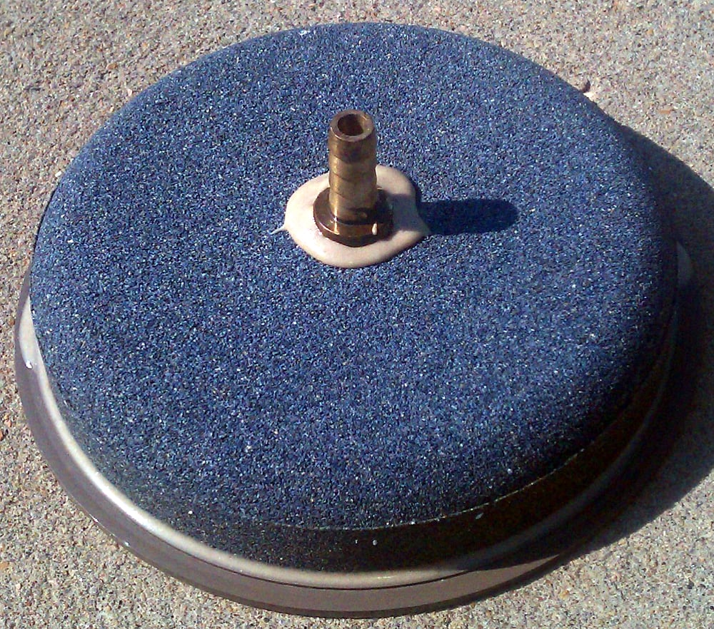 Outdoor Water Solutions 7 inch Diffuser Airstone with Foot Valve ARS0102