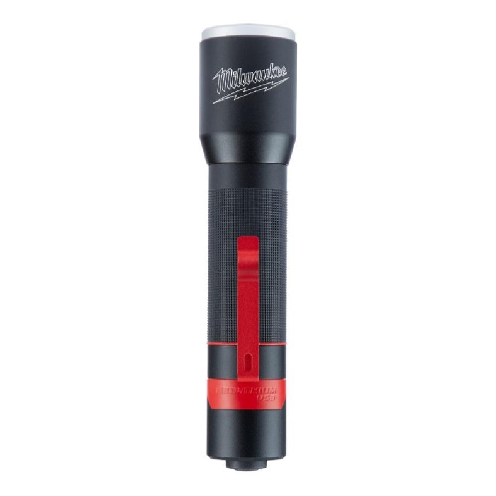 milwaukee compact flashlight 2162-21 REDLITHIUM USB 2,000L Slide Focus eye beam is designed to combine the accuracy and intensity of spotlighting with the widespread coverage of floodlighting for the ability to search Milwaukee 2011R Rechargeable 500L Everyday